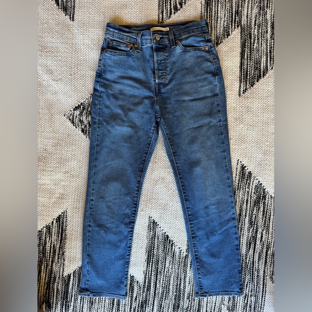 Levi's Wedgie Straight Size 28